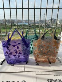 Picture of Issey Miyake Lady Handbags _SKUfw123223382fw